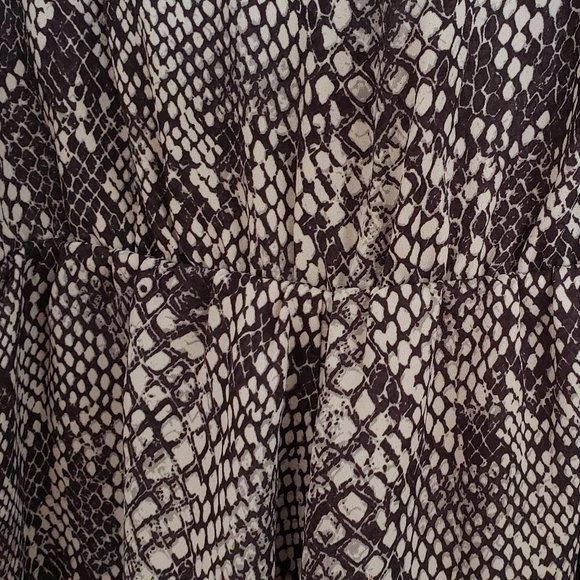 Tokito python print romper (size 8 AUS, size S US) - Picture 13 of 15